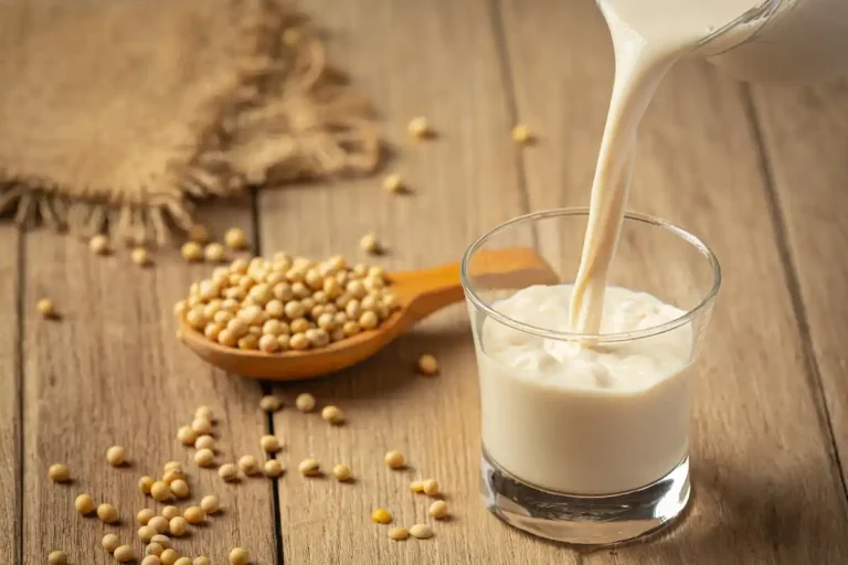 7 Manfaat Susu Kedelai untuk Kecantikan: Bikin Kulit Glowing
