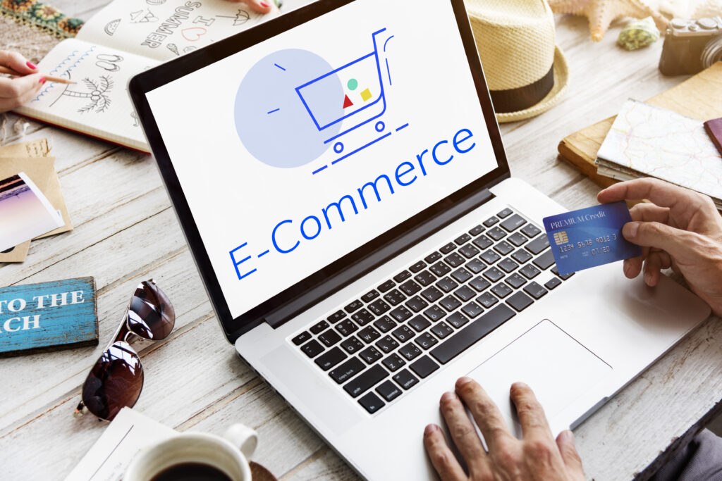 beda e-commerce dan marketplace
