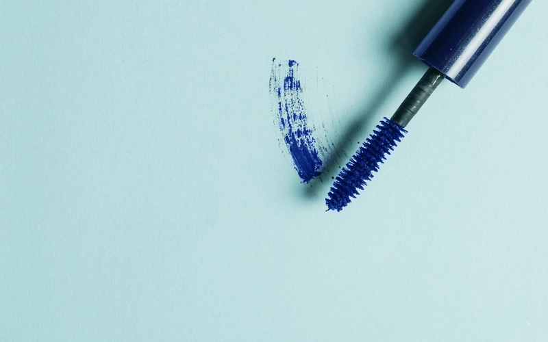 komposisi bahan aktif dalam bisnis kosmetik waterproof mascara