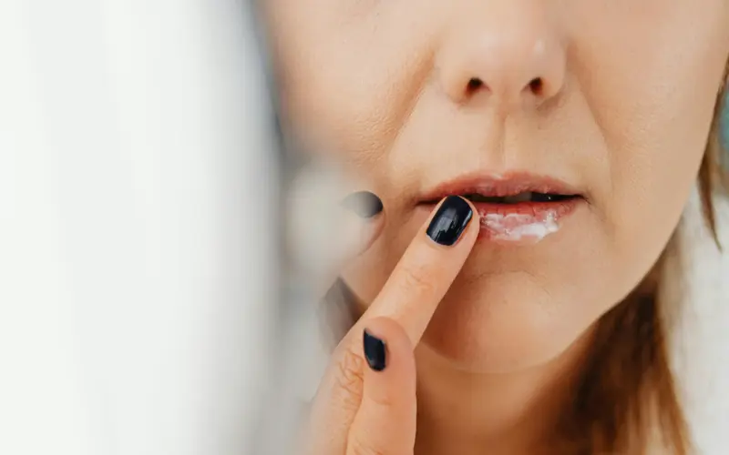 klaim manfaat lip scrub