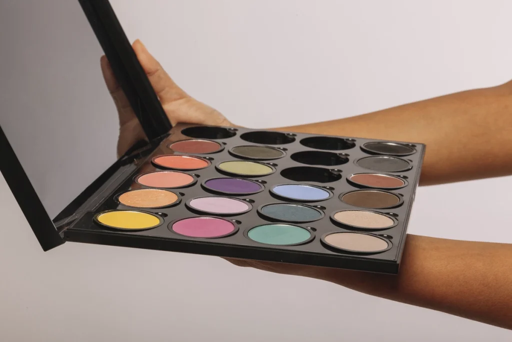 cara pakai eyeshadow 2 warna