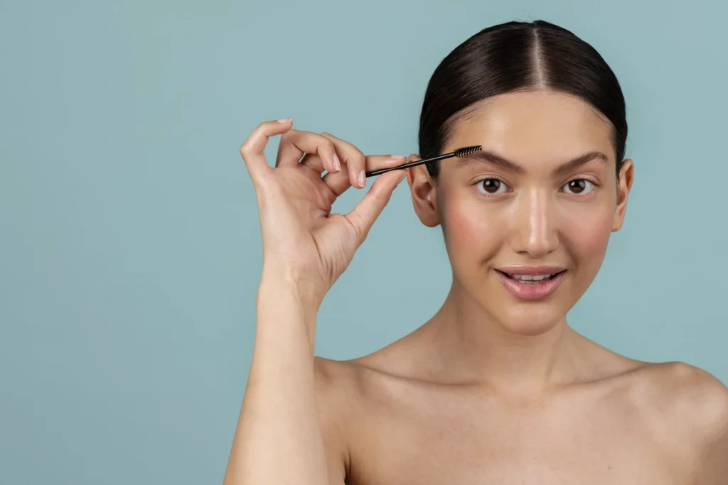 cara memakai serum alis