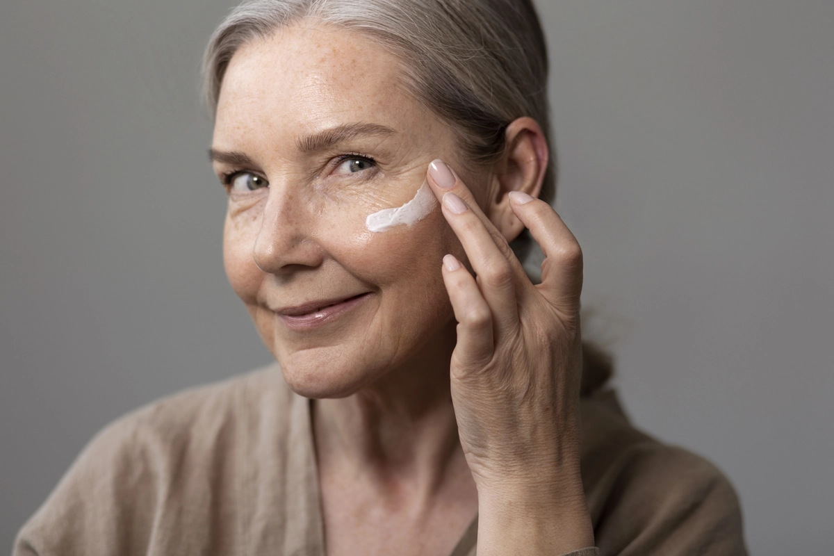 kandungan skincare untuk menghilangkan garis halus