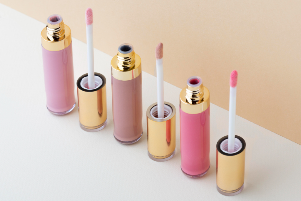 apakah lip gloss membuat bibir hitam