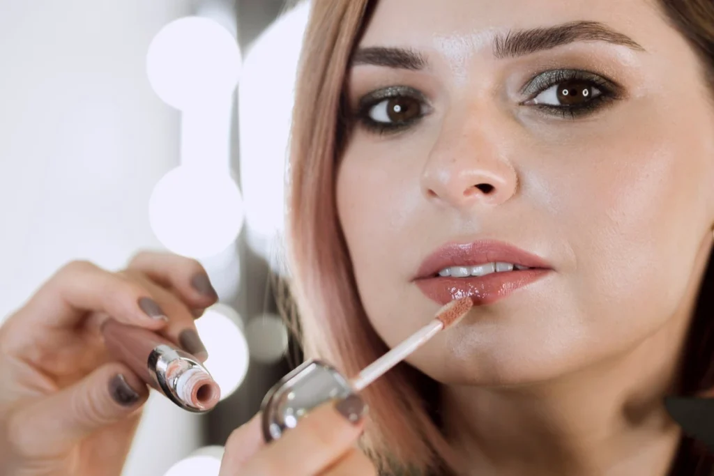 apakah lip serum bisa membuat bibir hitam