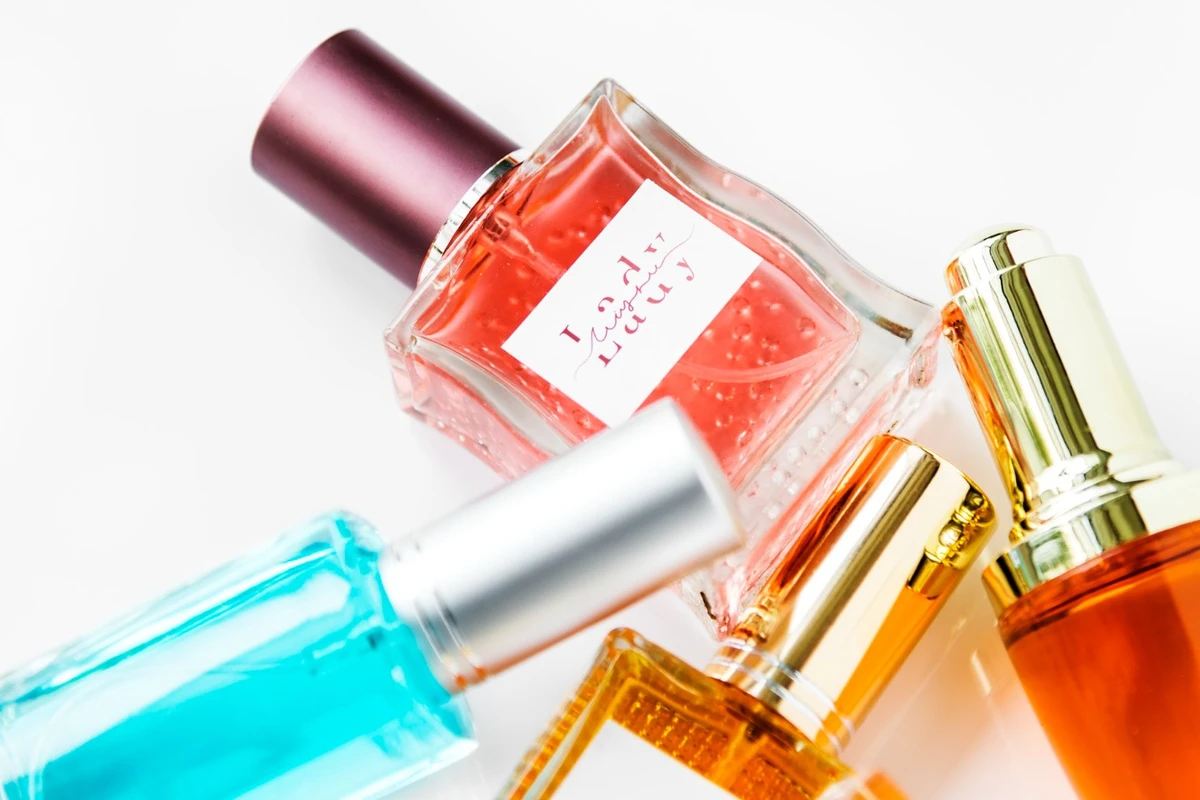 contoh kalimat iklan parfum