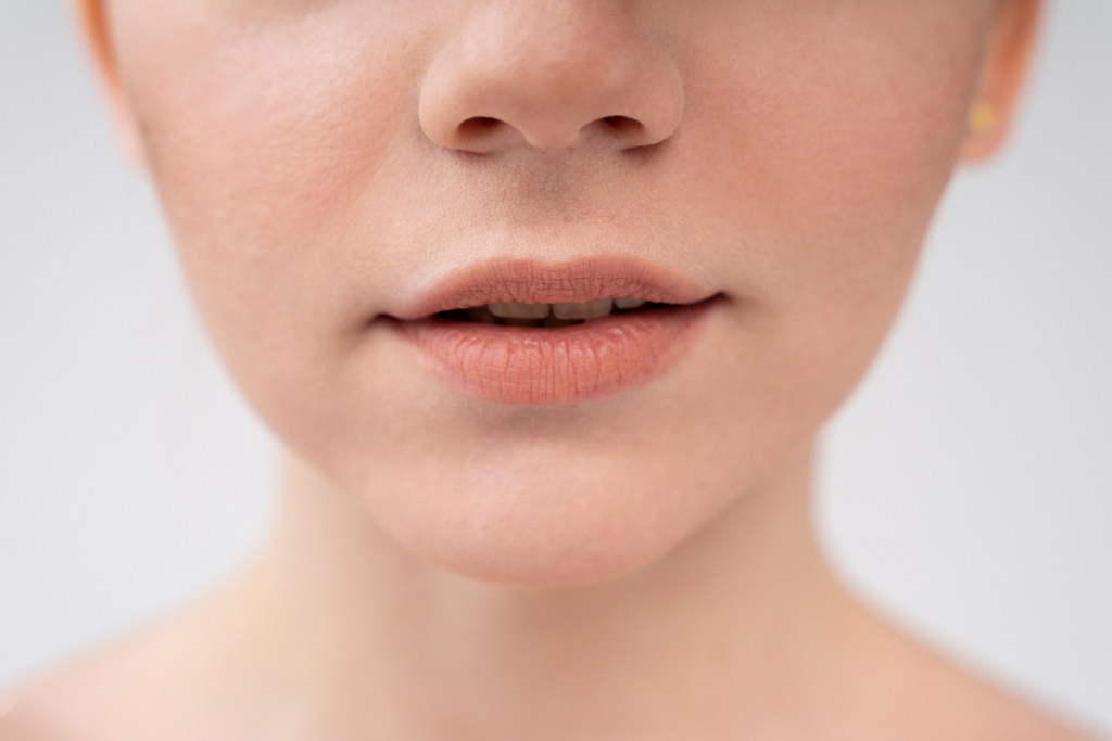 cara mengatasi bibir hitam secara alami
