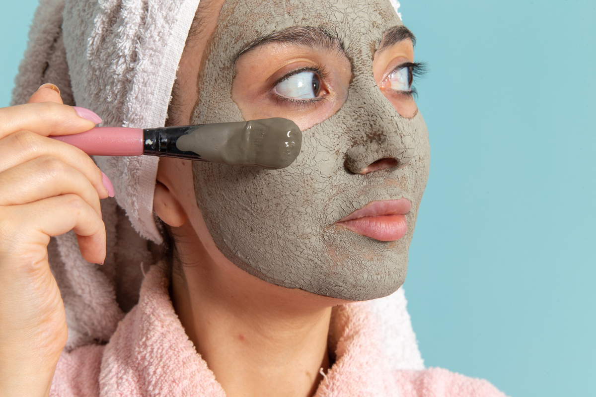 manfaat bentonite clay untuk wajah