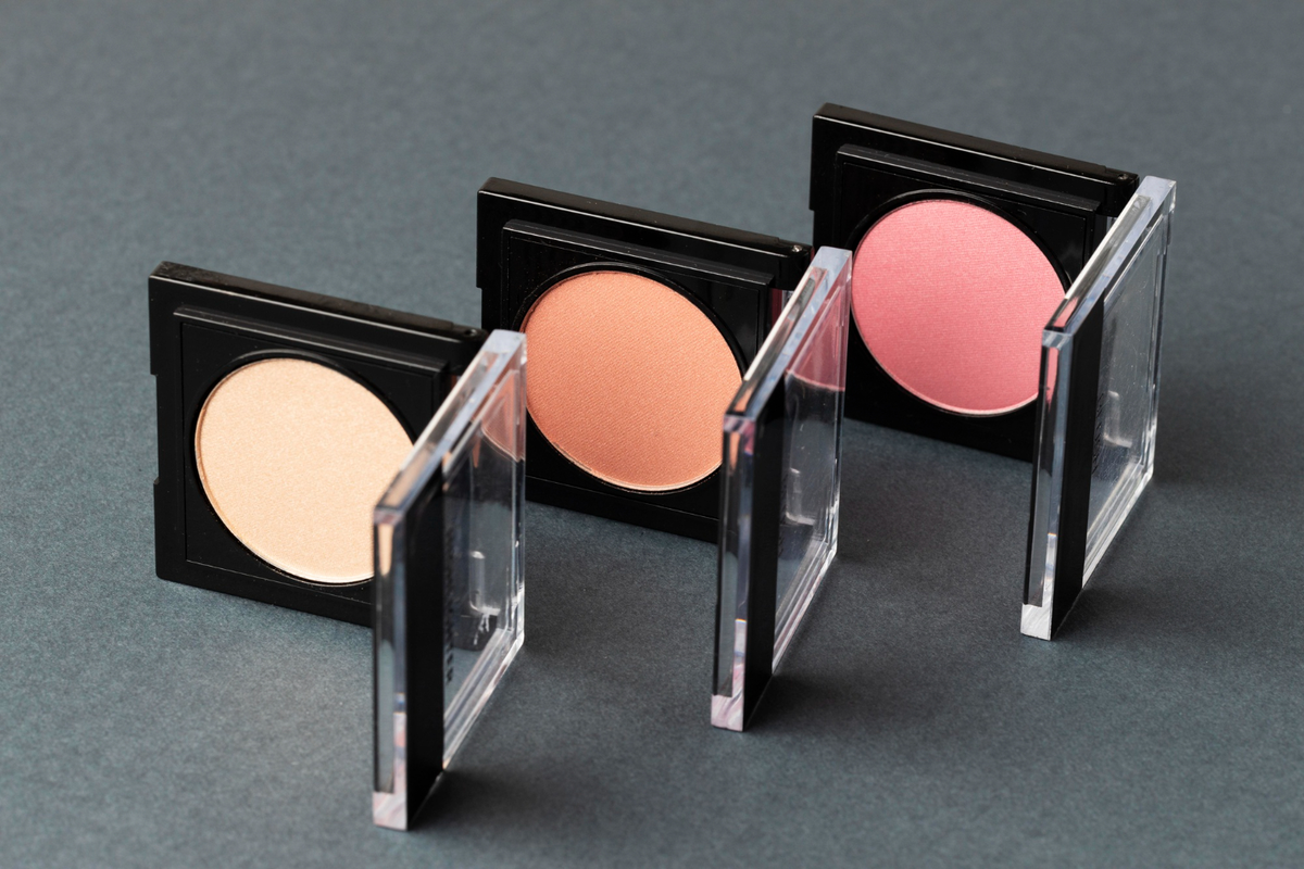 cara memilih shade bedak sesuai warna kulit yang tepat