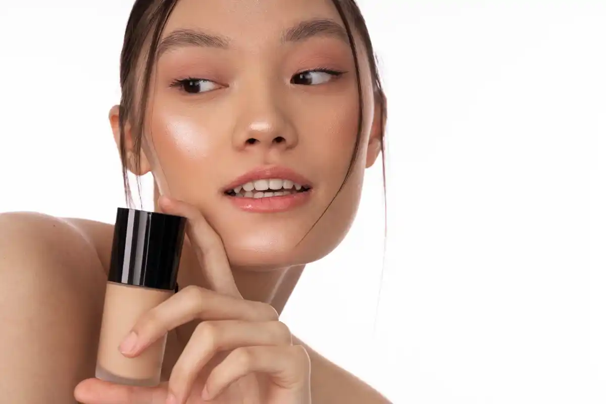 perbedaan skin tint dan bb tint