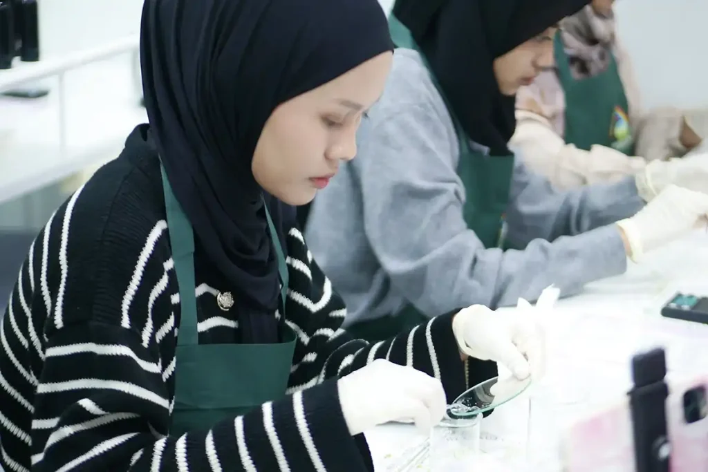 Edukasi Kosmetik yang Membuka Peluang Usaha