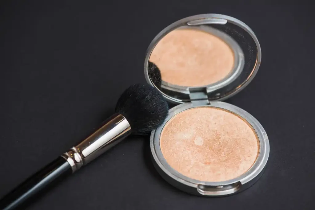 perbedaan loose powder dan compact powder