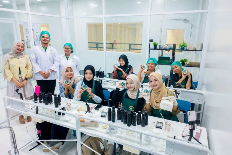 DIY Beauty Lab Vol 13: Bekal untuk Mulai Bisnis Body Scrub Sendiri 