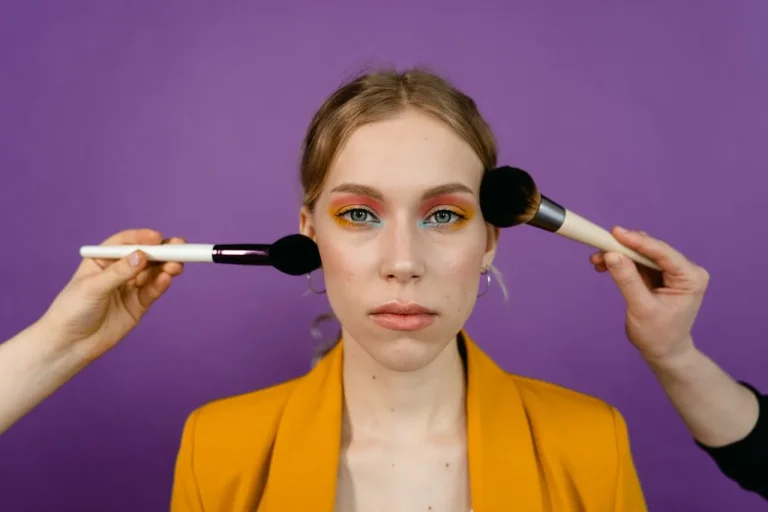 5 Perbedaan Makeup Cakey, Crack, & Patchy yang Harus Diketahui!
