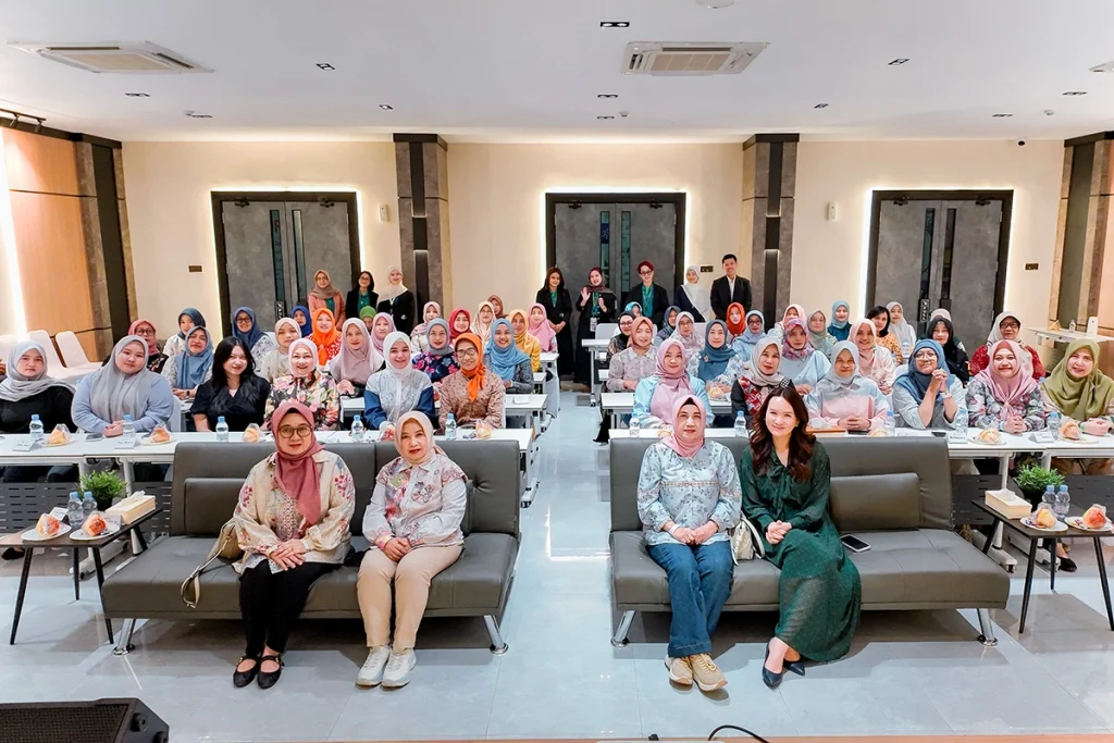 Foto Bersama CEO PT Mash Moshem Indonesia dan Ibu Bupati.
