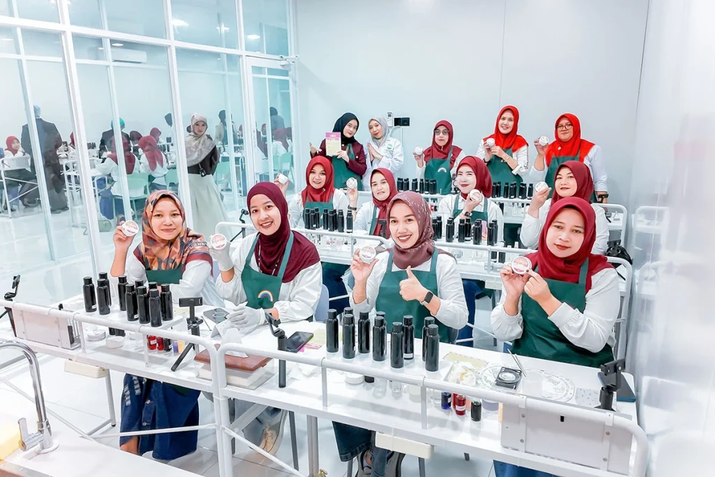 Foto pegawai kecamatan rejotangan foto bersama