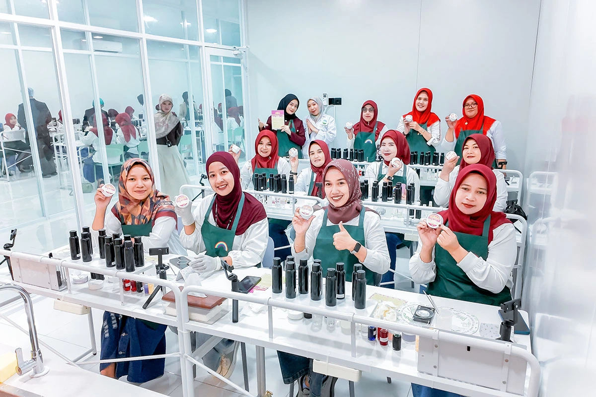 Foto pegawai kecamatan rejotangan foto bersama